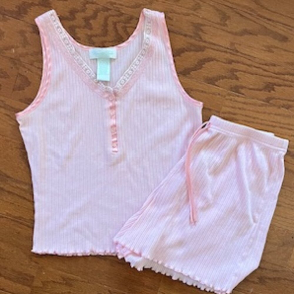 Vanity Fair 2 Piece Pajama Set 1990's
